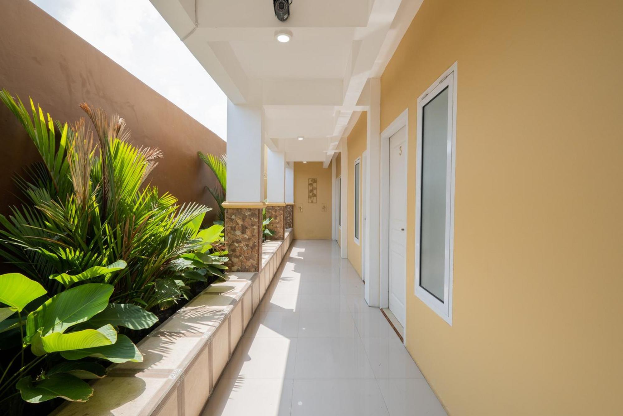 Reddoorz Syariah Near Rsud Dr Iskak Tulungagung Hotel Kedungwaru ภายนอก รูปภาพ